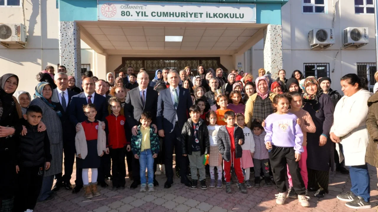80. Yıl Cumhuriyet İlkokulunda karne töreni düzenlendi