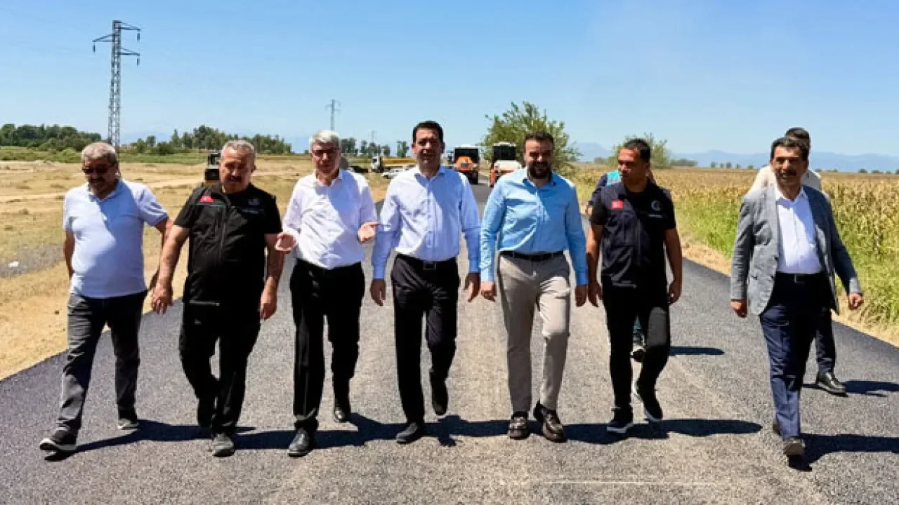 AK Parti Heyeti Asfalt Çalışmalarını Yerinde İnceledi