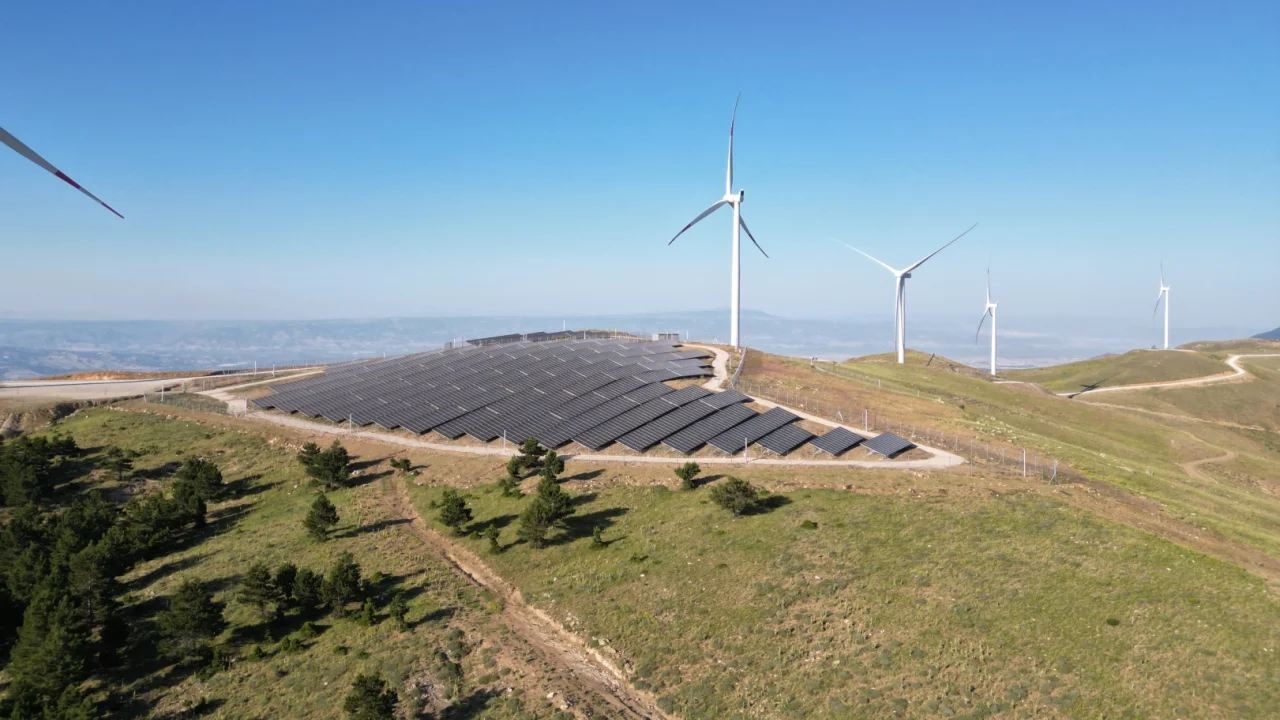 Akfen Yenilenebilir Enerji Sürdürülebilirlik Raporunu.