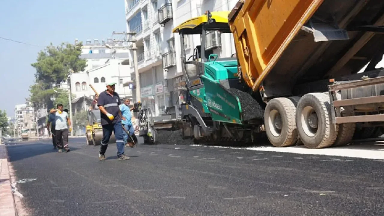 Akyar Caddesi'nde İlk Etap Asfalt Çalışması Tamamlandı