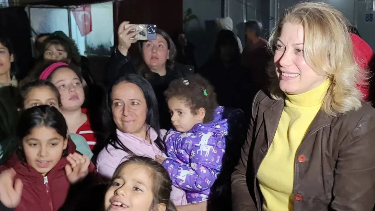 Asu Kaya, Barınma Krizine Dikkat Çekti