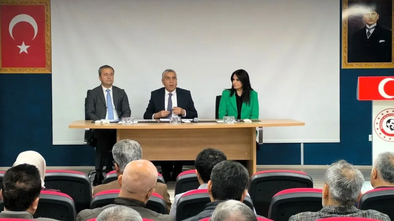 Aydın Albak: Öğrencilerimize Sahip Çıkalım