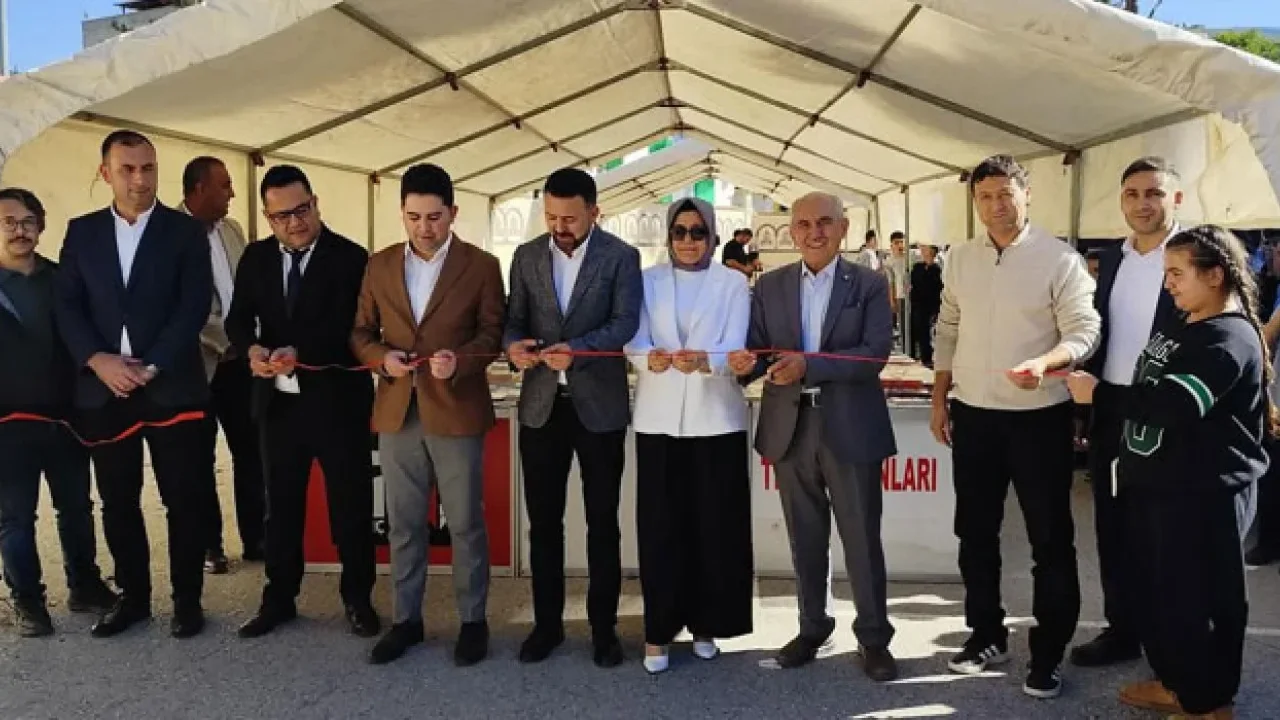 Bahçe’de Kitap Fuarı Coşkuyla Açıldı