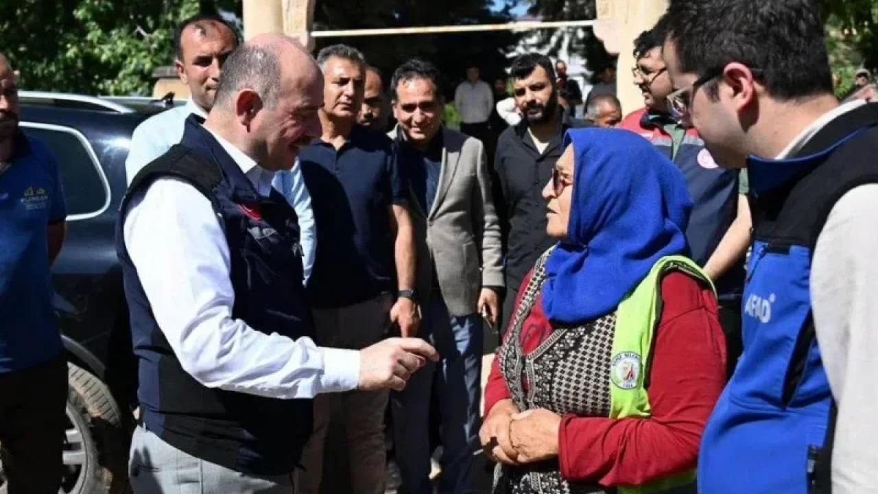 Bahçe’de Selin İzleri Silinmeye Devam Ediyor