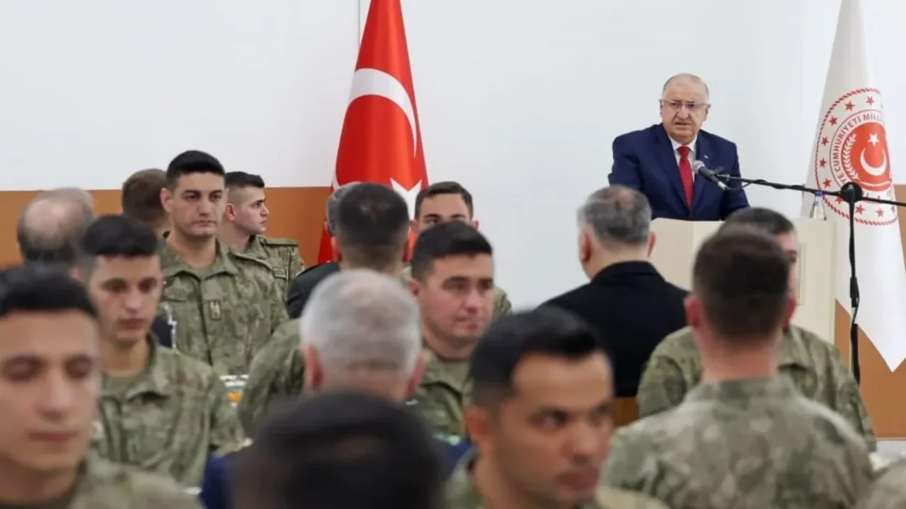 Bakan Yaşar Güler’den Osmaniye’de Komandolara Mesaj