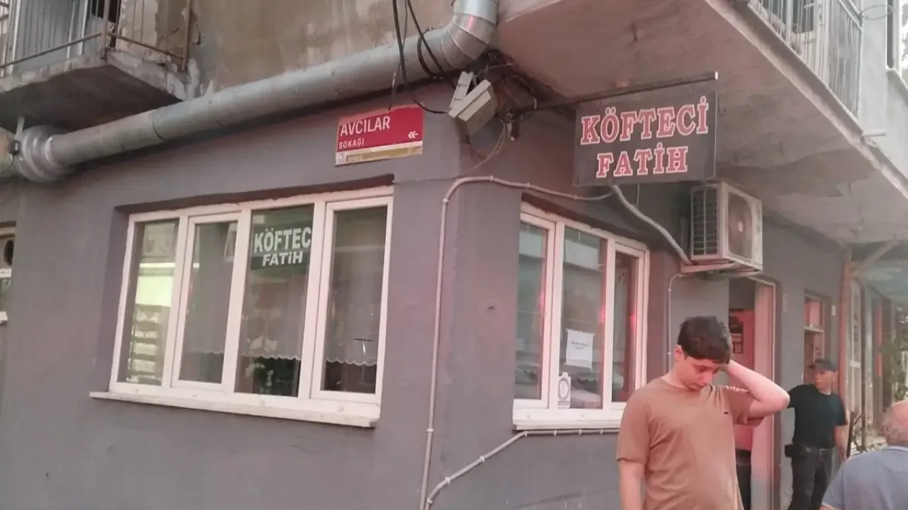 Balıkesir ev yangını ekipleri harekete geçirdi