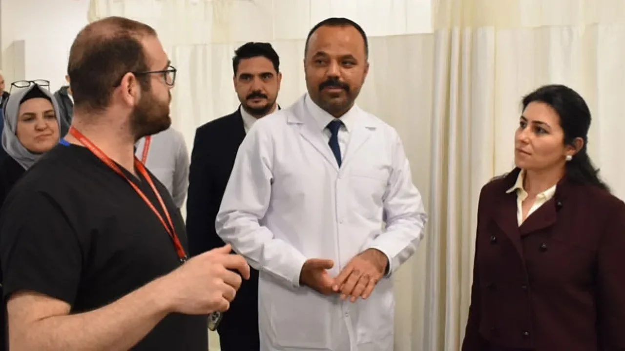 Başhekim Hakkoymaz Hastane Birimlerini Ziyaret Etti