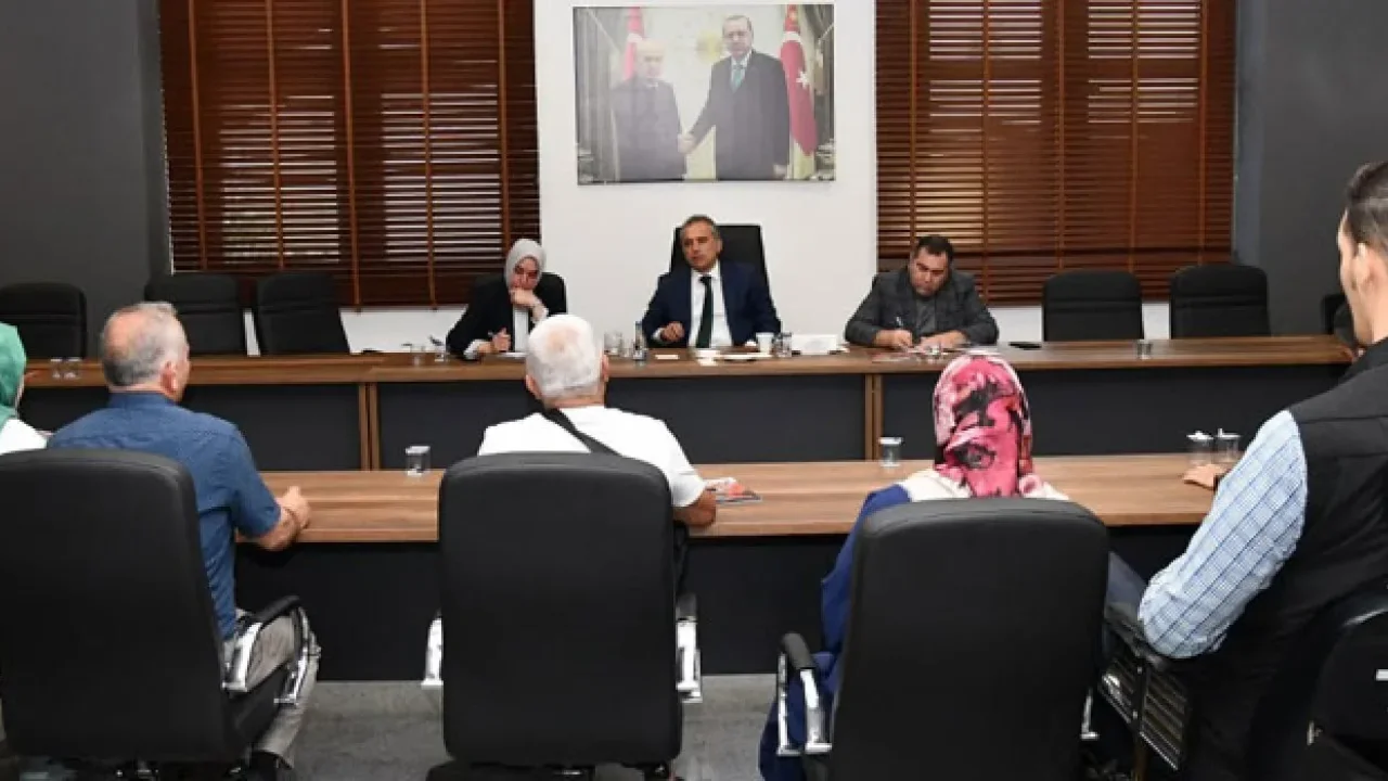 Başkan İbrahim Çenet Her Cuma Vatandaşları Dinliyor