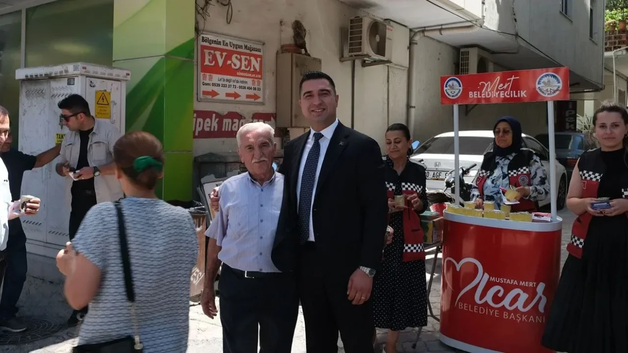 Başkan Mustafa Mert Olcar Uzun Çarşı’da Vatandaşla Buluştu