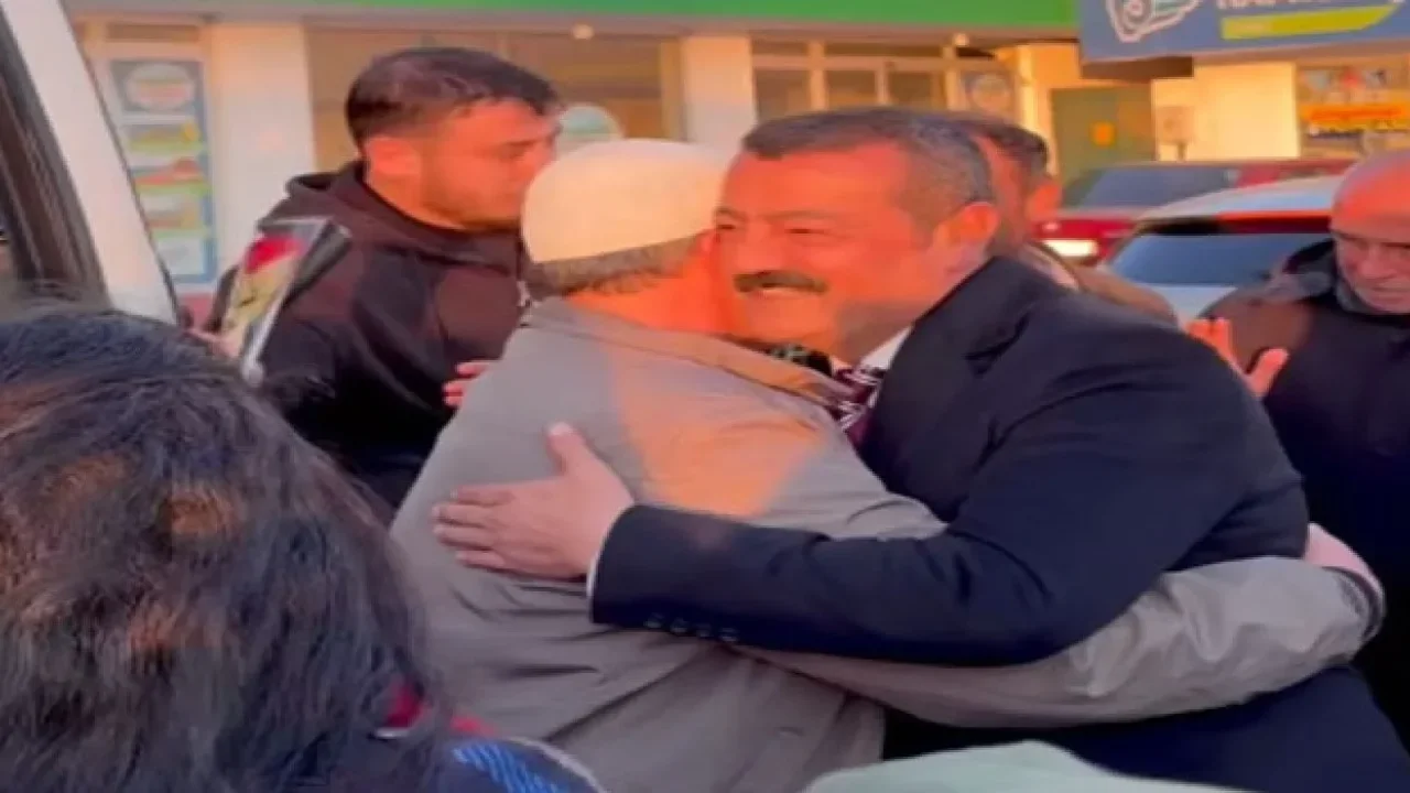 Başkan Ökkeş Aksoy Umreden Dönen Hemşerileri Karşıladı