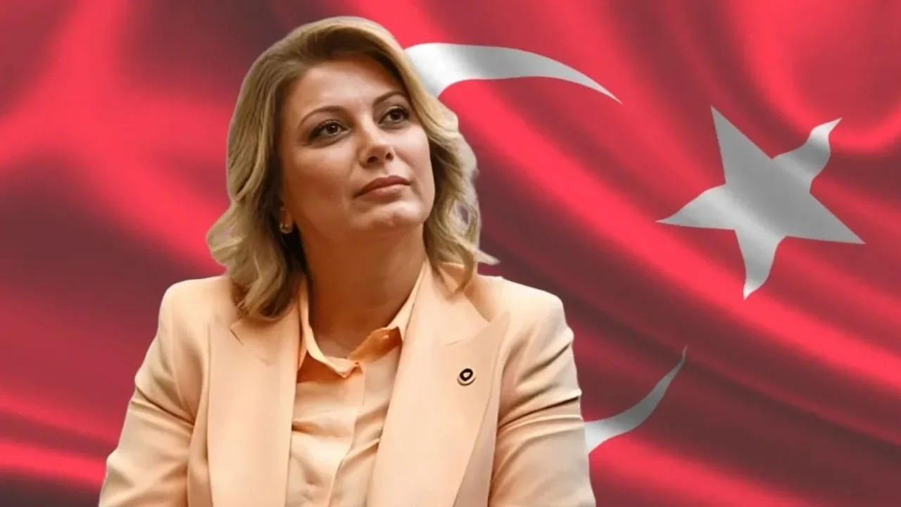 CHP’li Asu Kaya’dan Bayrak Provokasyonuna Sert Tepki