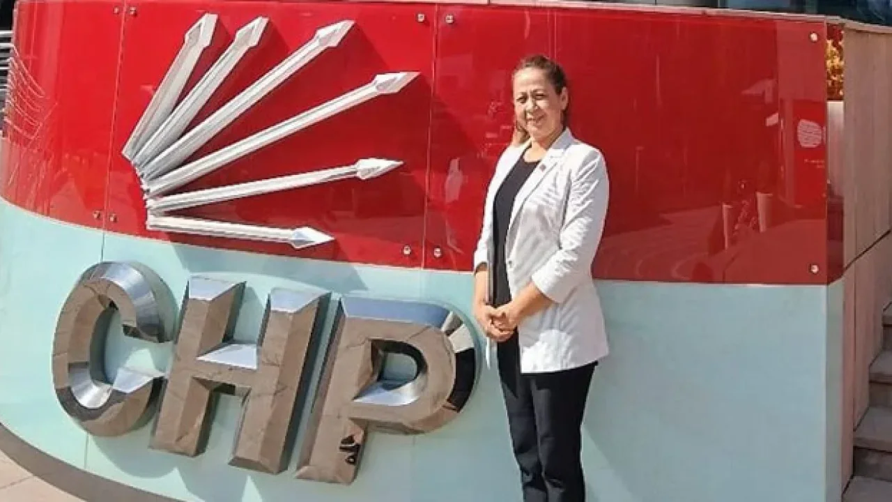 Deniz Özener, Eşinin Adaylığı Nedeniyle Görevini Bıraktı