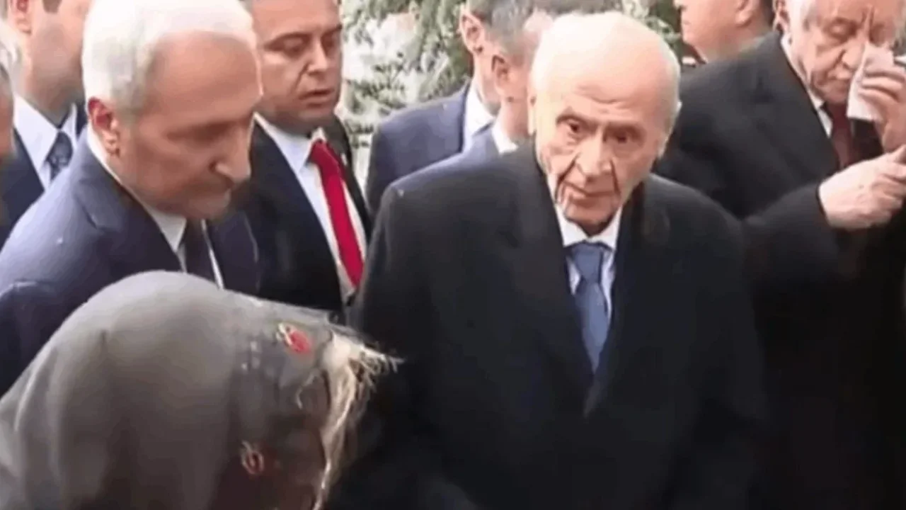 Devlet Bahçeli, Sağlık Durumu Nedeniyle Anma Törenine Geç Katıldı