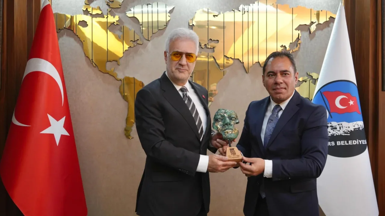 Devlet Tiyatroları Kars'ta Sanat Bağlantısını Artıyor