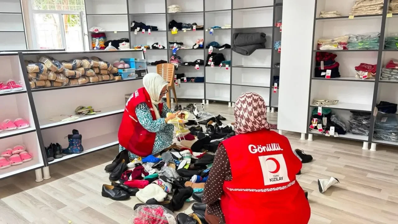 Düziçi Kızılay Butiği Açılış İçin Gün Sayıyor