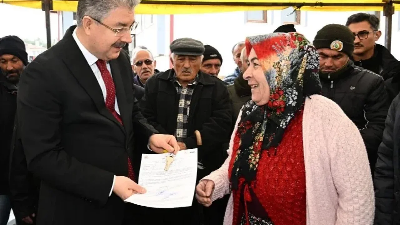 Düziçi Pirsultanlı’da köy konutları sahiplerini buldu