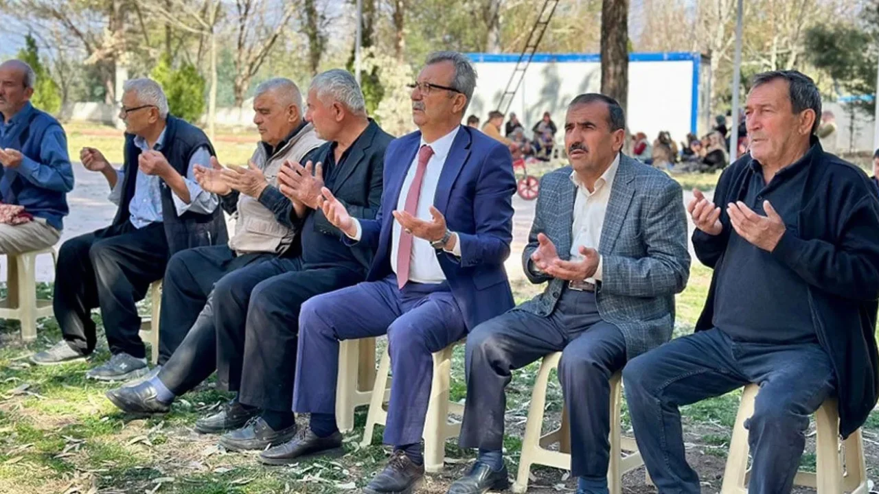 Ellek Beldesi Halkı Yağmur Duasında Buluştu