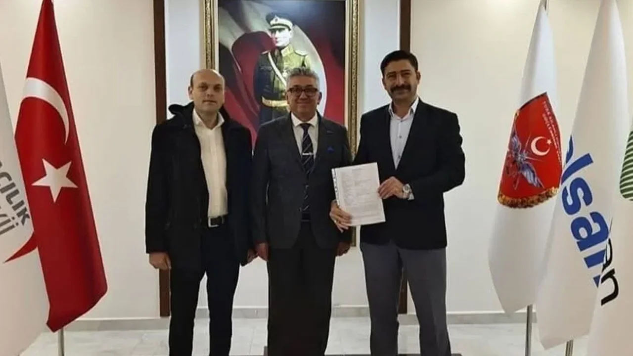 Ellek Beldesi’nde Bağışlanan Arazi Mesire Alanı Yapılıyor