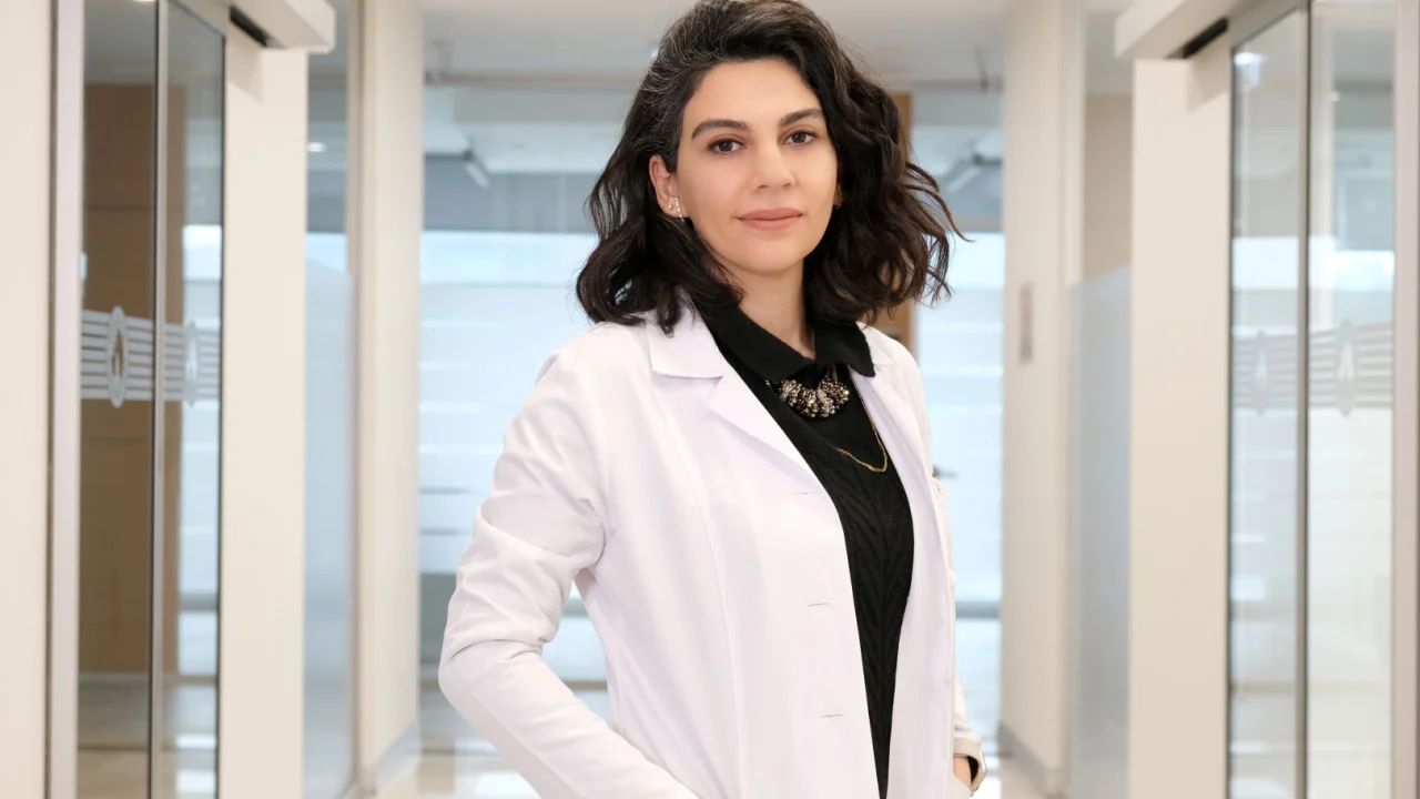 Estetik Gülüş Sağlıklı Diş Etiyle Başlıyor! 