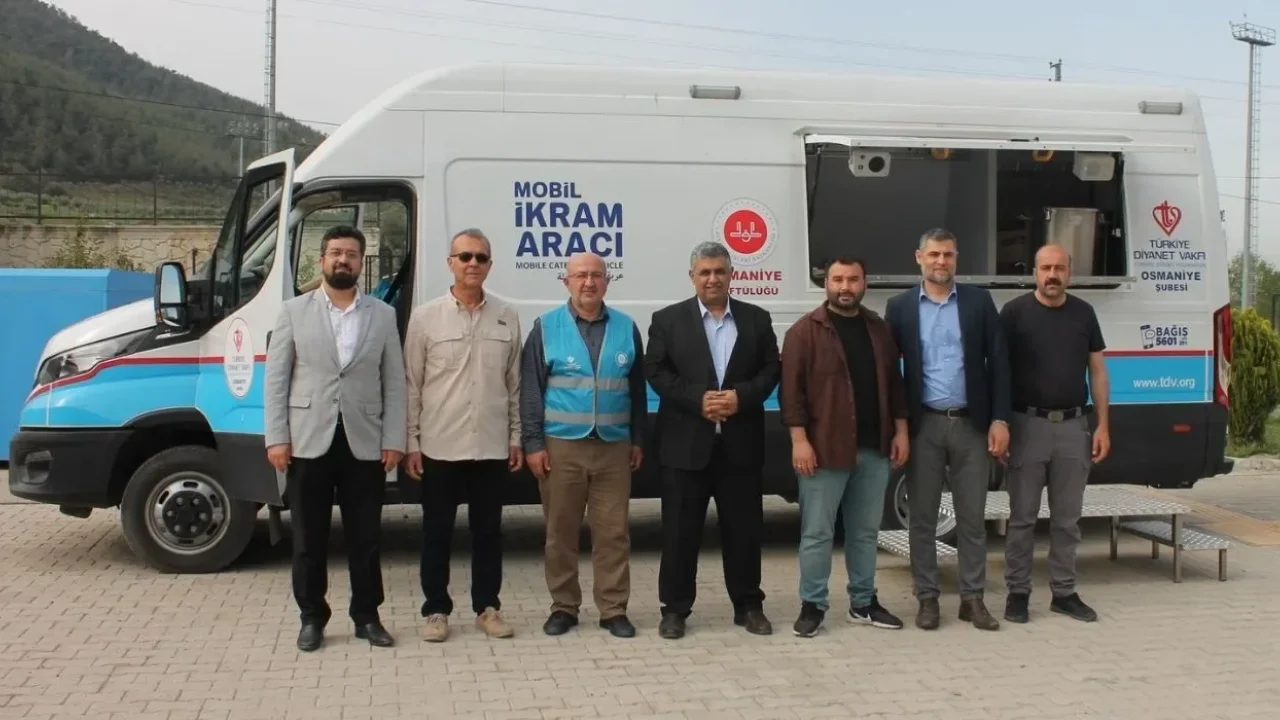 Farabi Lisesi’nde Sıcak Çorba İkramı