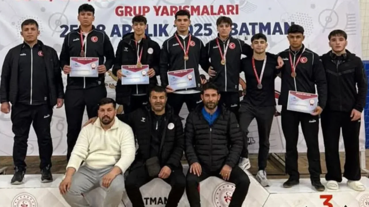 Genç Güreşçiler Osmaniye’ye Şampiyonluk Getirdi