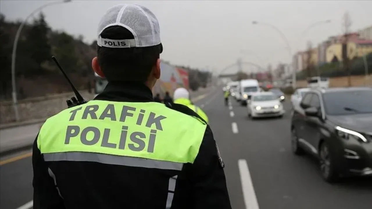 İstanbul trafik düzenlemesi pazar günü trafiği etkiliyor