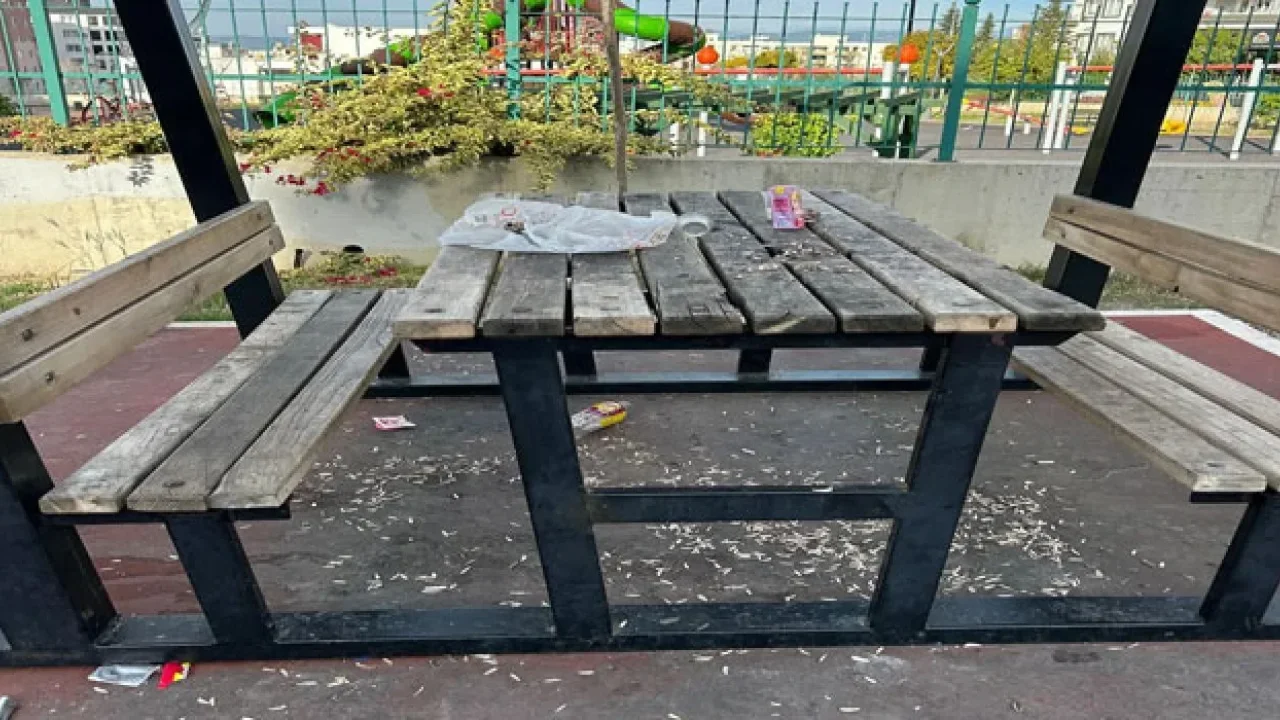 Kadirli Belediyesi’nden Park Temizliği Uyarısı