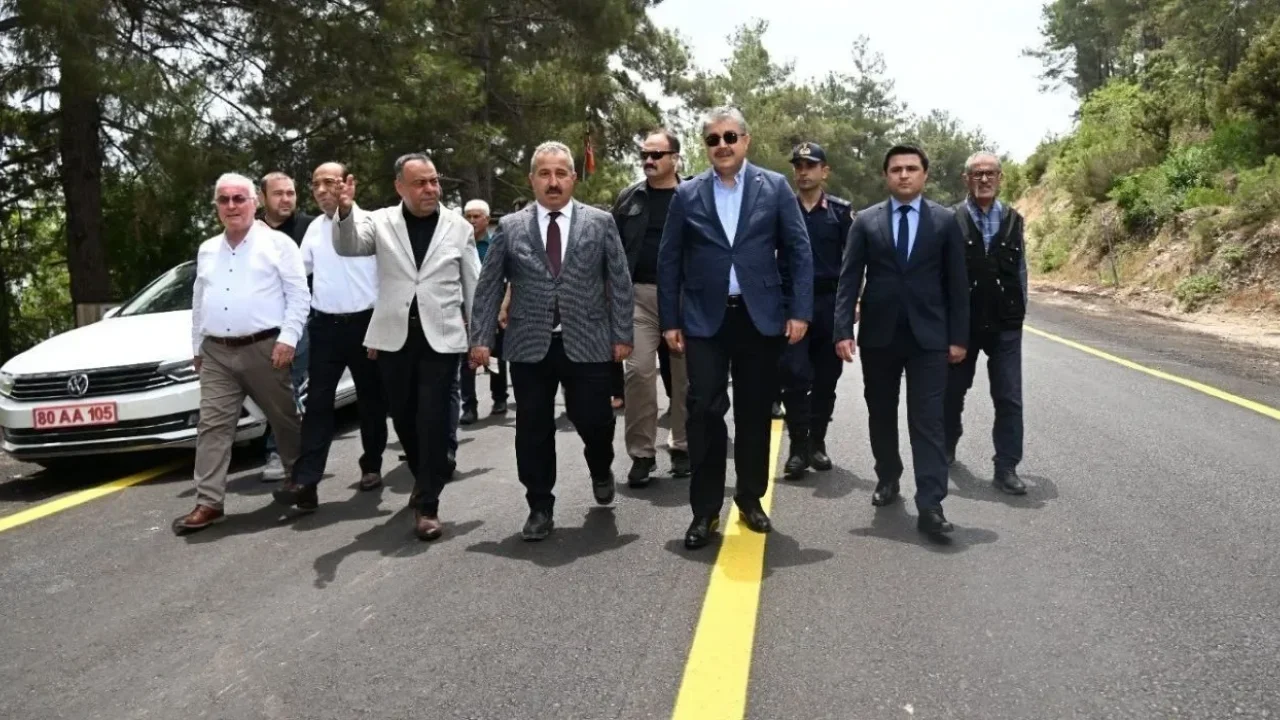 Kadirli’de 11 Km'lik Grup Yolu Tamamlandı