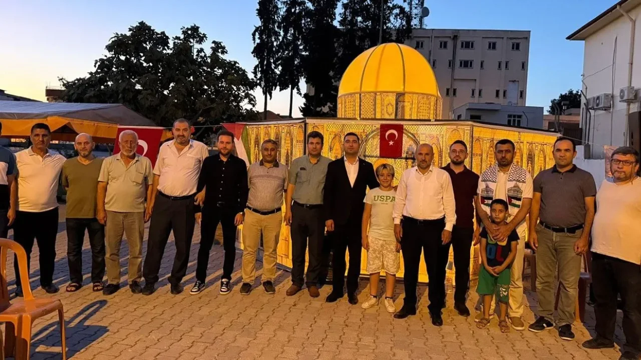 Kadirli'de Filistin'e Destek Çadırı Kuruldu