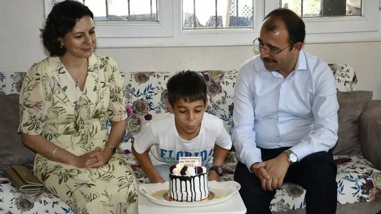 Kadirli’de “Yeter Ki Sen Gülümse” Sevinci