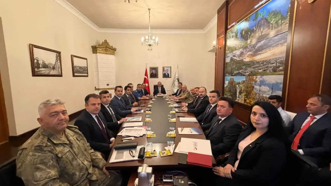 Kars’ta güvenlik ve asayiş tedbirleri değerlendirildi