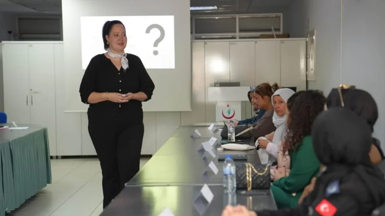 Keçiören Belediyesi personeline psikolojik destek eğitimi.