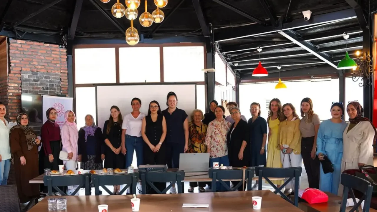 Keçiören'de yaşam rolleri semineri uyum becerisini artırıyor