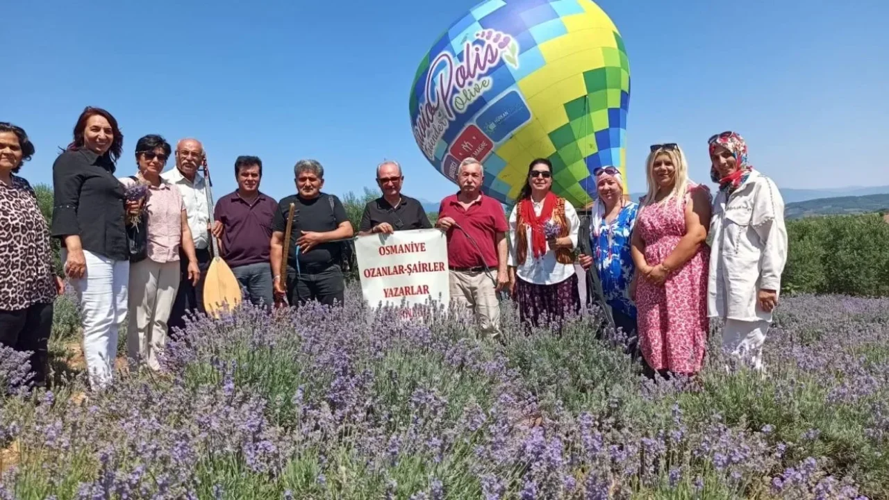 Lavanta Tarlasında Kültür ve Sanat Şöleni