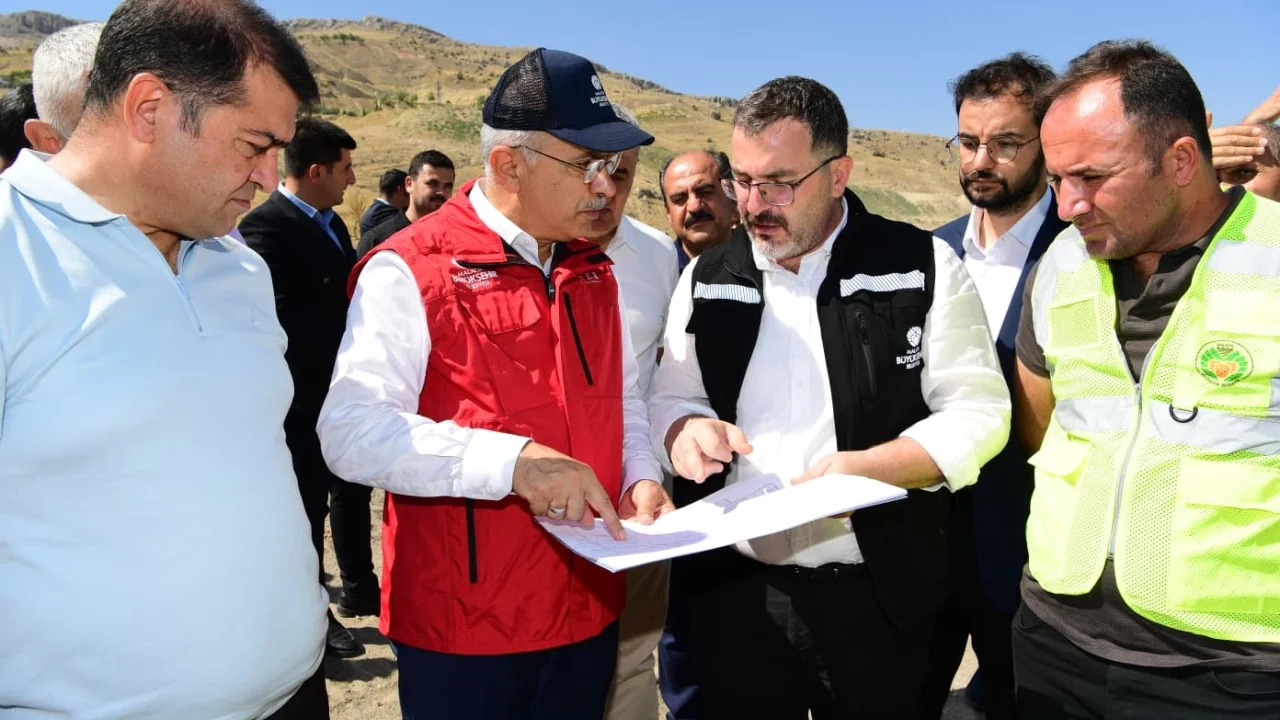 Malatya'da Çamurlu’ya 120 Milyon Liralık Gençlik Merkezi