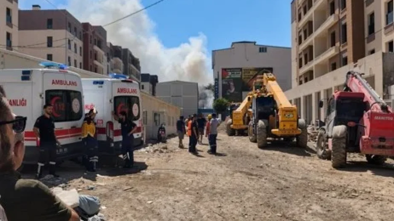 Malatya’da konteyner kent alevlere teslim oldu