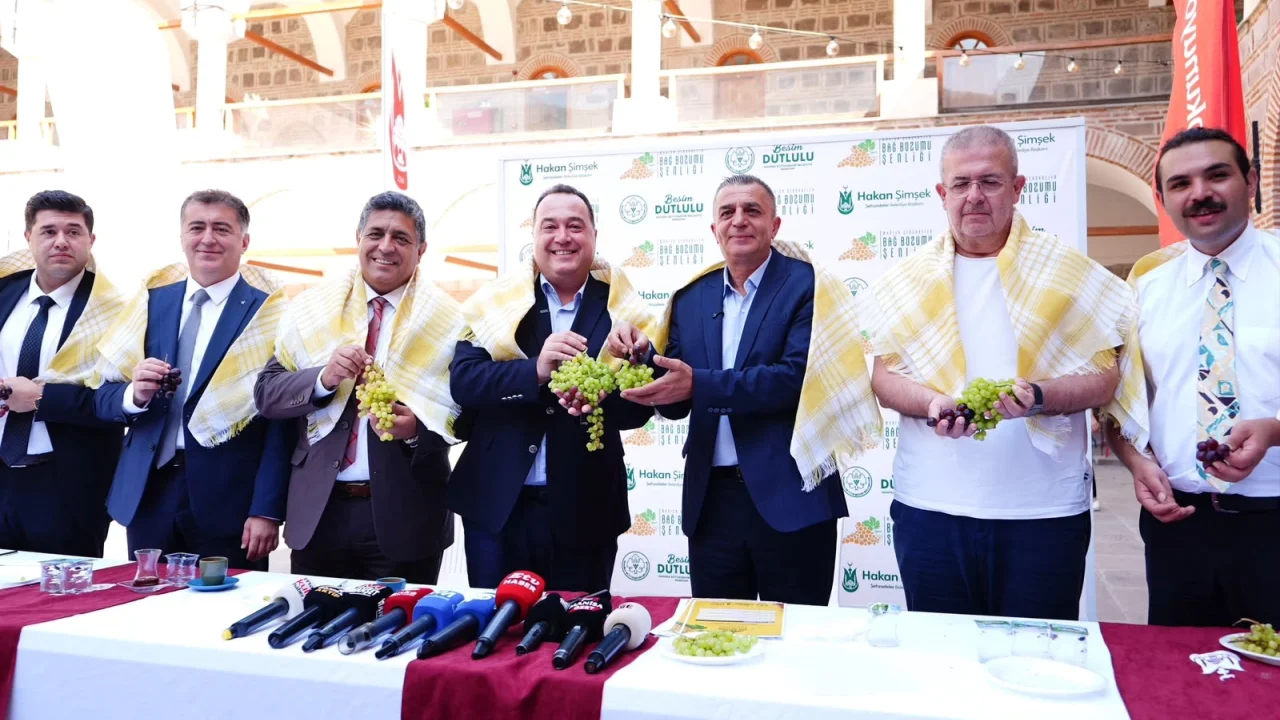 Manisa’da Bağbozumu Şenliği Başlıyor