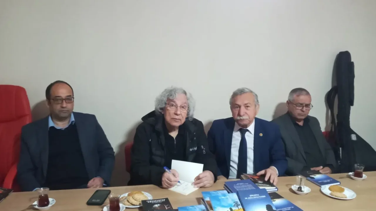 Osmaniyeli Yazar Musa Güven Yeni Kitaplarını Tanıttı