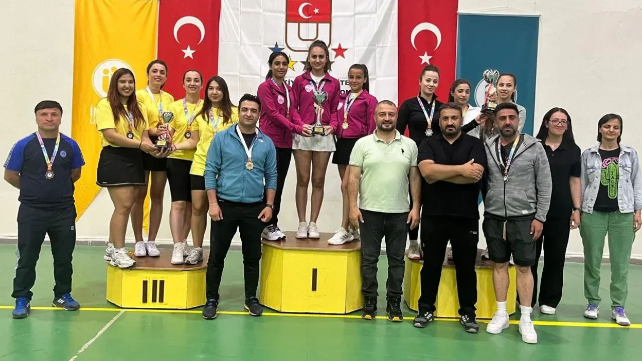 OKÜ Teniste Süper Lig’e Yükseldi