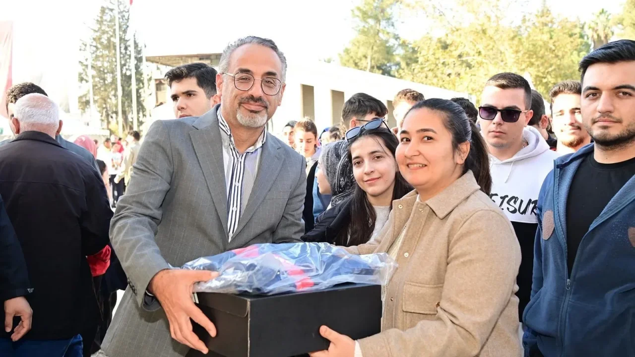 Osmaniye Belediyesi’nden OKÜ’lü Gençlere Destek