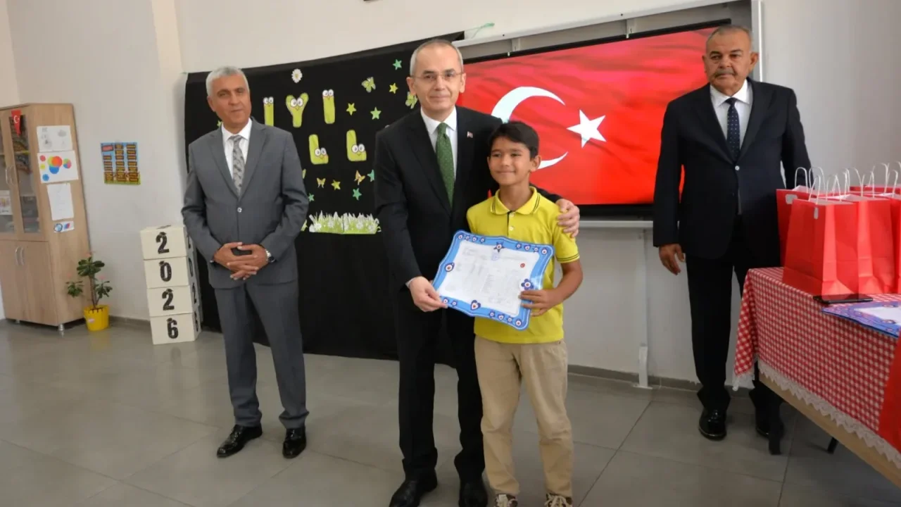 Osmaniye'de 137 Bin Öğrenci Karne Heyecanı Yaşadı