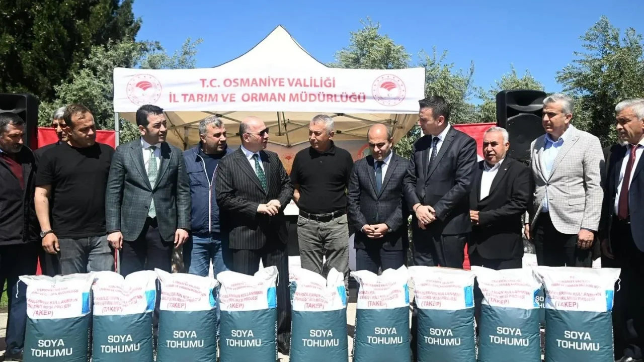 Osmaniye’de 142 Üreticiye Soya Tohumu Desteği