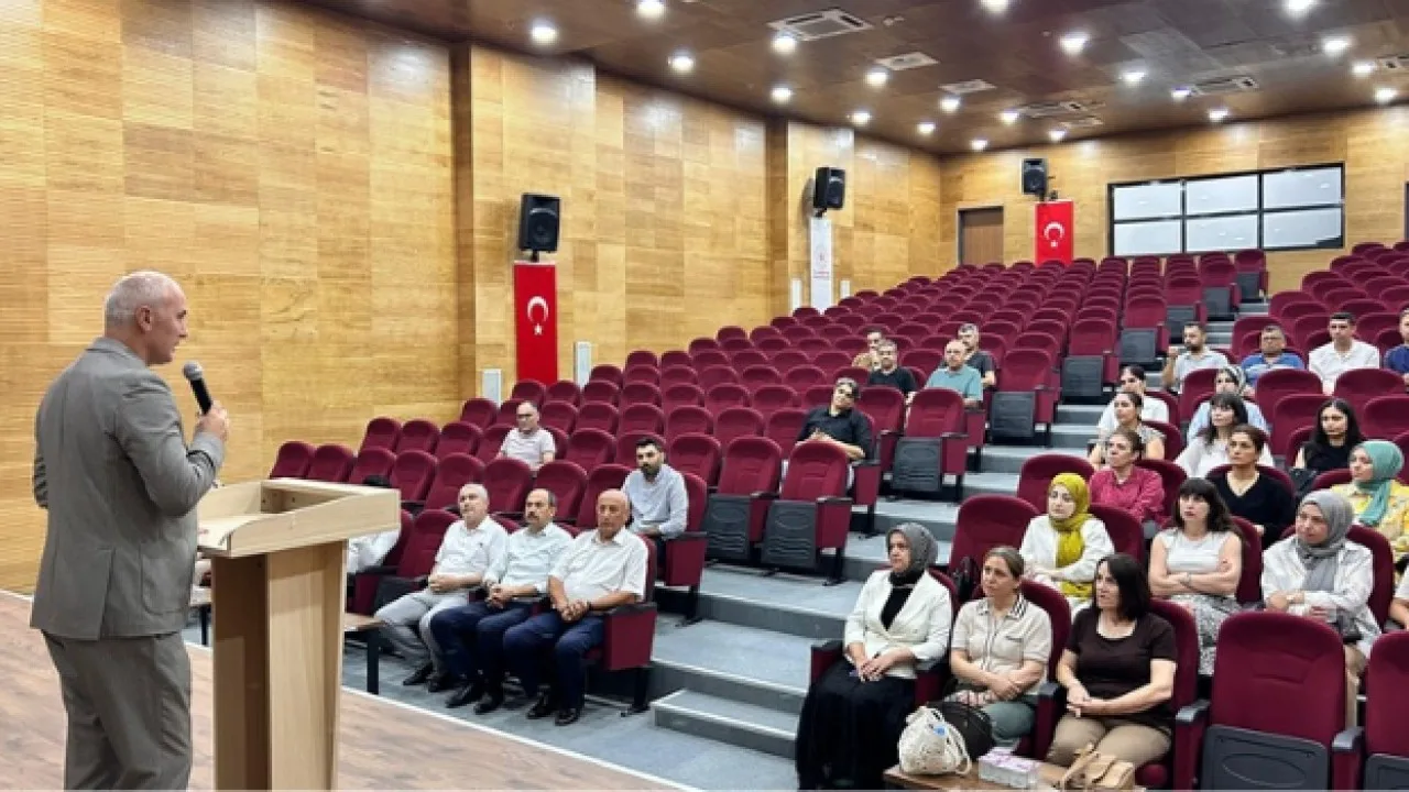 Osmaniye’de 43 Yurt Personeline Gelişim Eğitimi