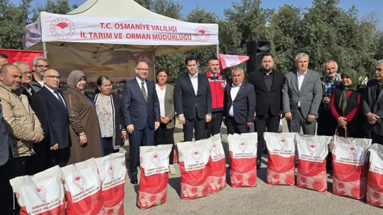 Osmaniye’de 631 Çiftçiye Ayçiçeği Tohumu Desteği