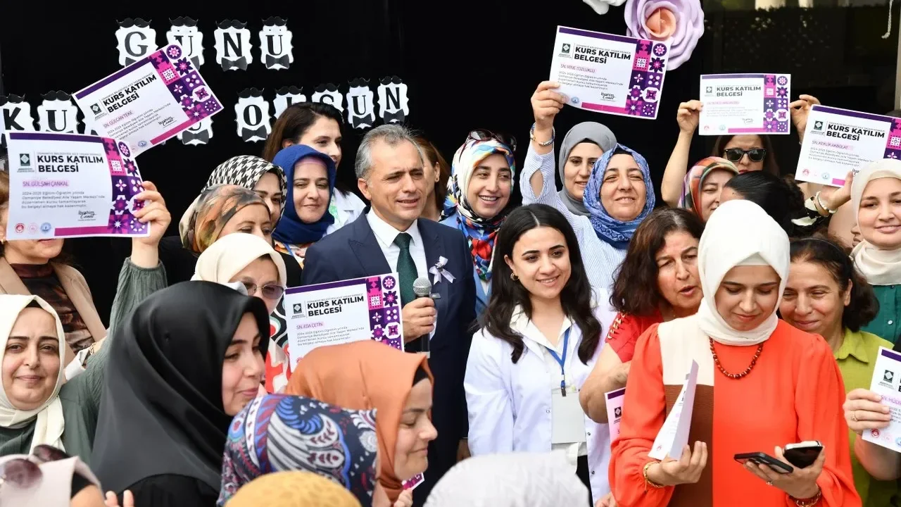 Osmaniye’de Aile Yaşam Merkezi Mezuniyet Coşkusu