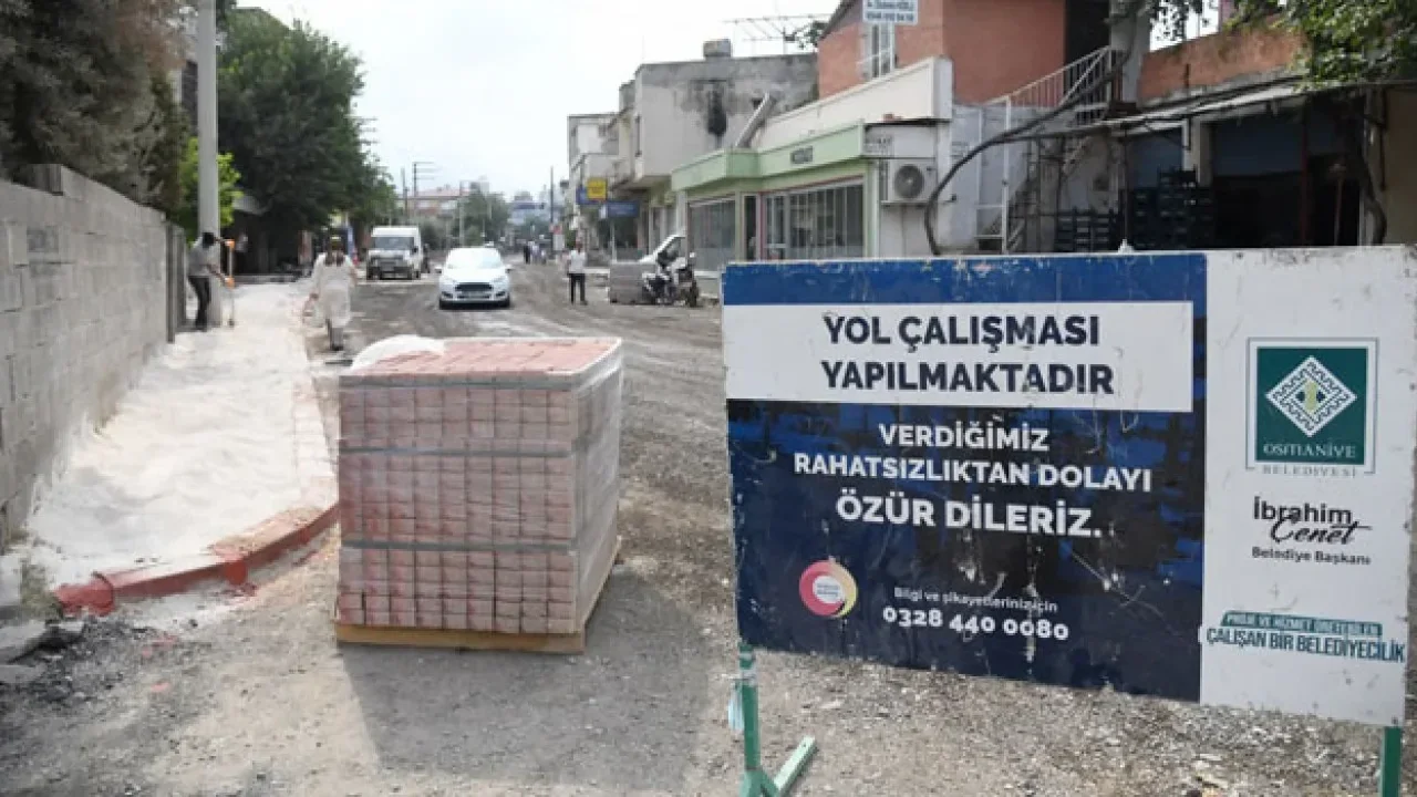 Osmaniye'de Alhanlı Caddesi Baştan Sona Yenileniyor