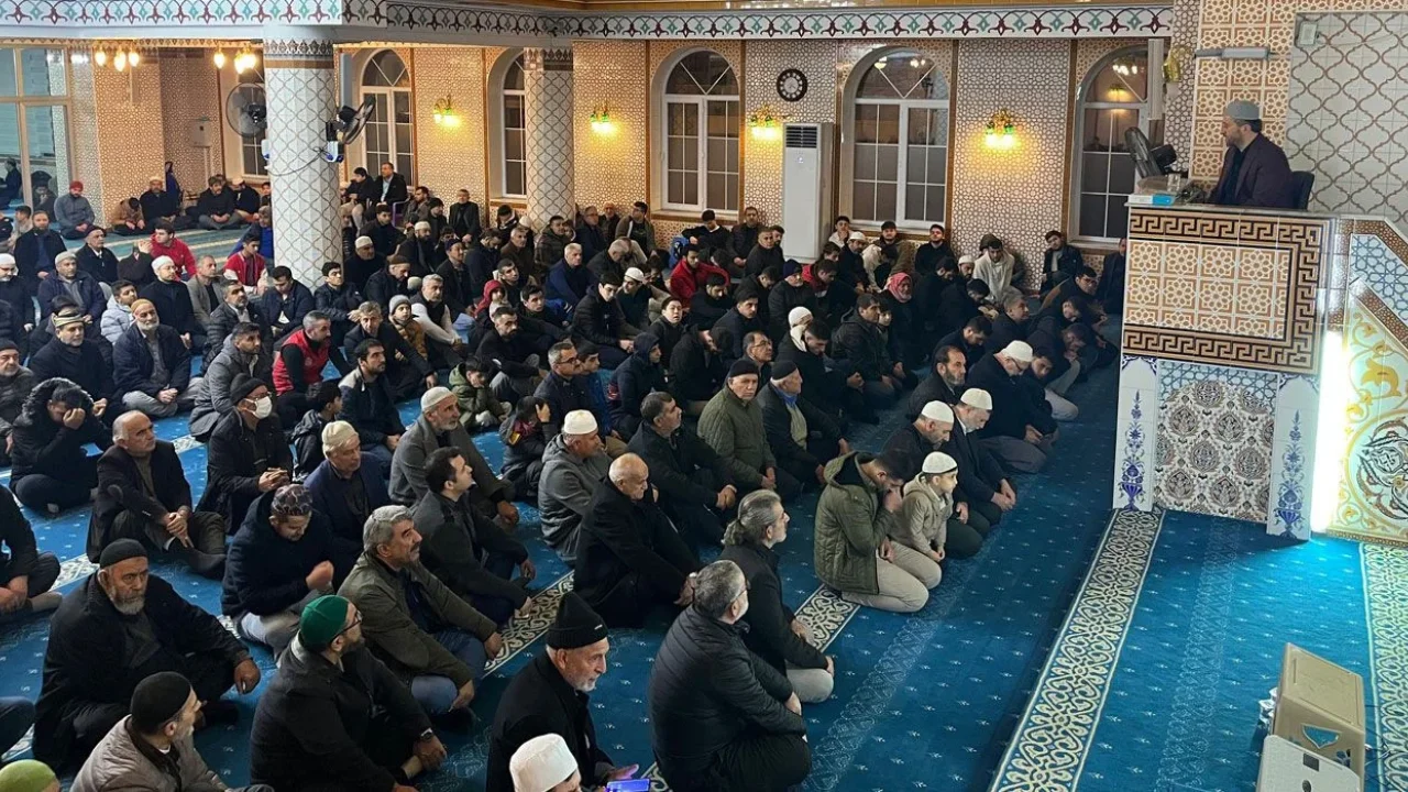 Osmaniye’de Cami-Gençlik Sabah Namazı Buluşması