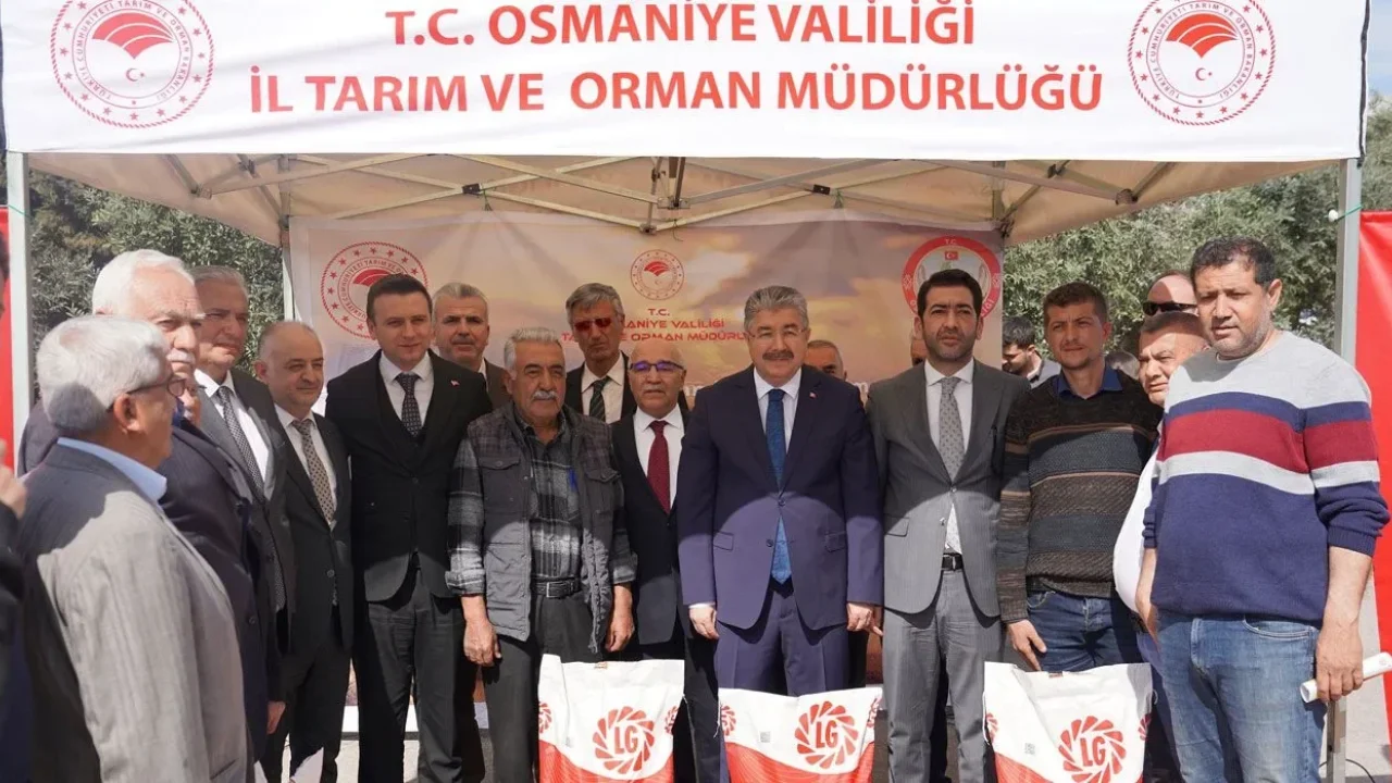 Osmaniye’de Çiftçilere 500 Torba Ayçiçeği Tohumu