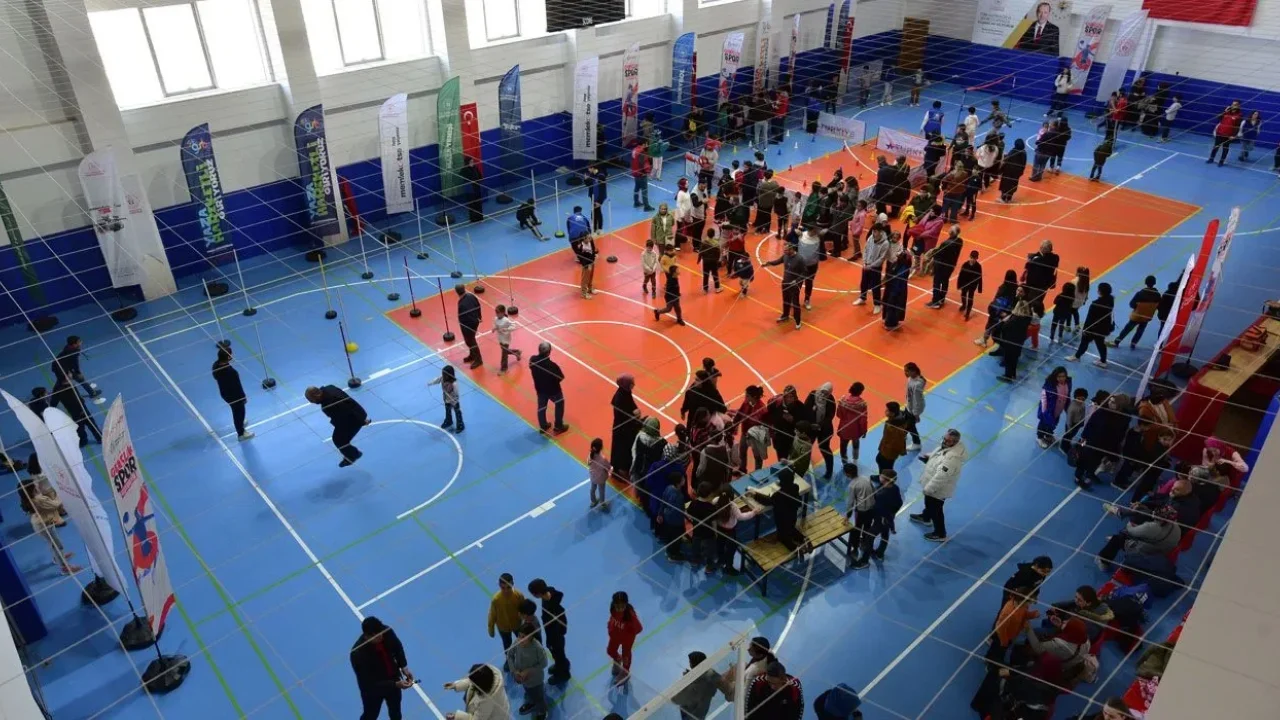 Osmaniye’de Gençlik ve Spor Festivali Coşkuyla Yapıldı