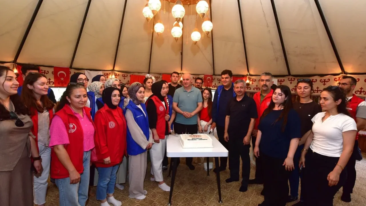 Osmaniye’de Gönüllü Gençlik Liderlerine Veda Programı